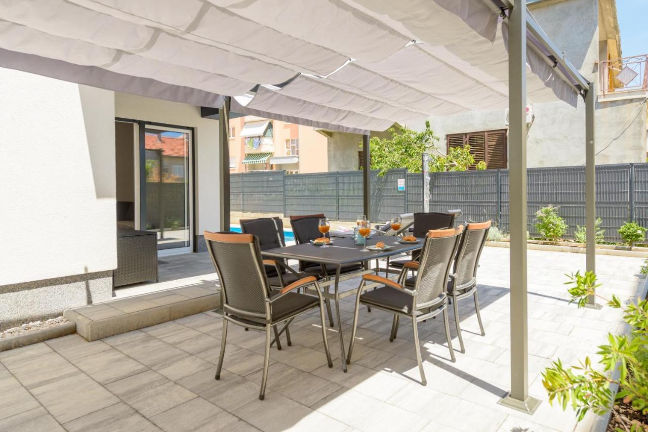 Apartamento New, Private Heated Swimming Pool, Free Parking, Trogir Centar Exterior foto