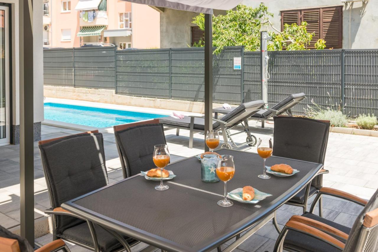 Apartamento New, Private Heated Swimming Pool, Free Parking, Trogir Centar Exterior foto