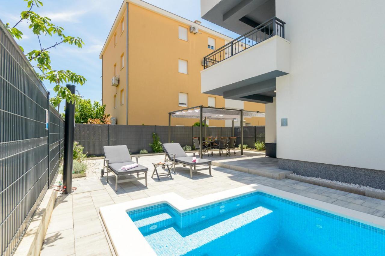 Apartamento New, Private Heated Swimming Pool, Free Parking, Trogir Centar Exterior foto
